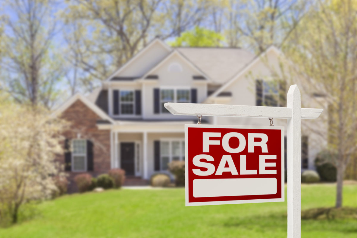 How to Protect Your Empty Home While Selling | SafeWise