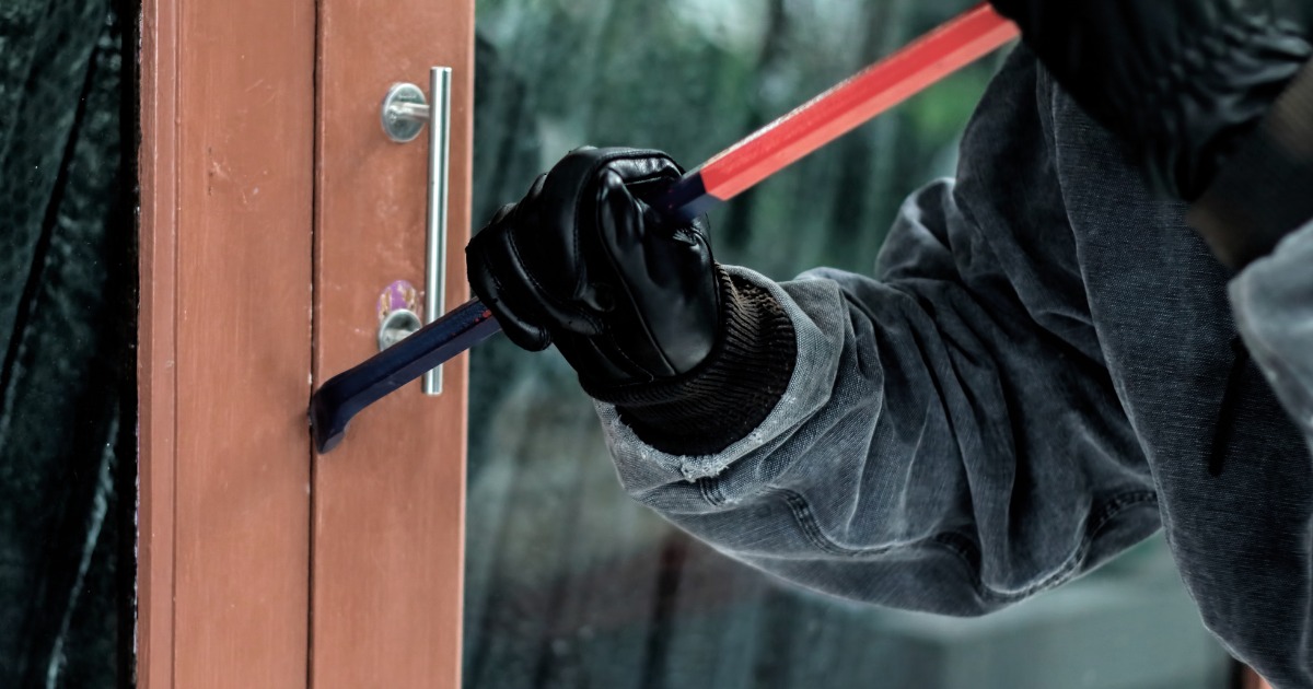 How To Disengage And Reengage Your Garage Door (Video)