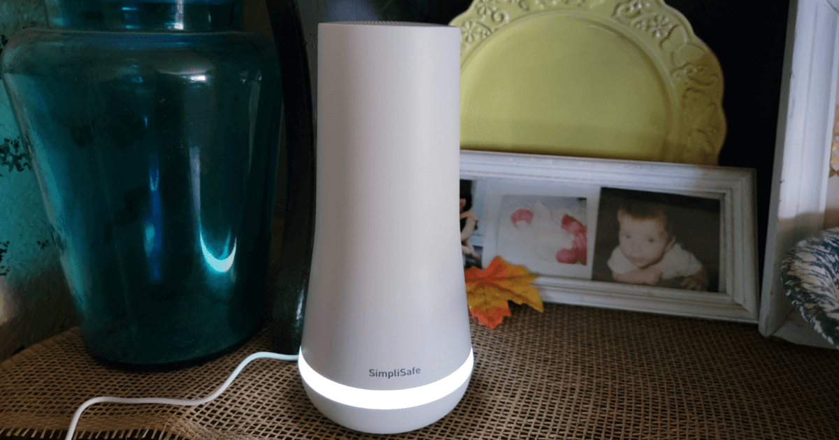 SimpliSafe base and cord