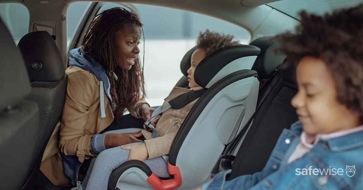 How to Install a Car Seat With a Seat Belt