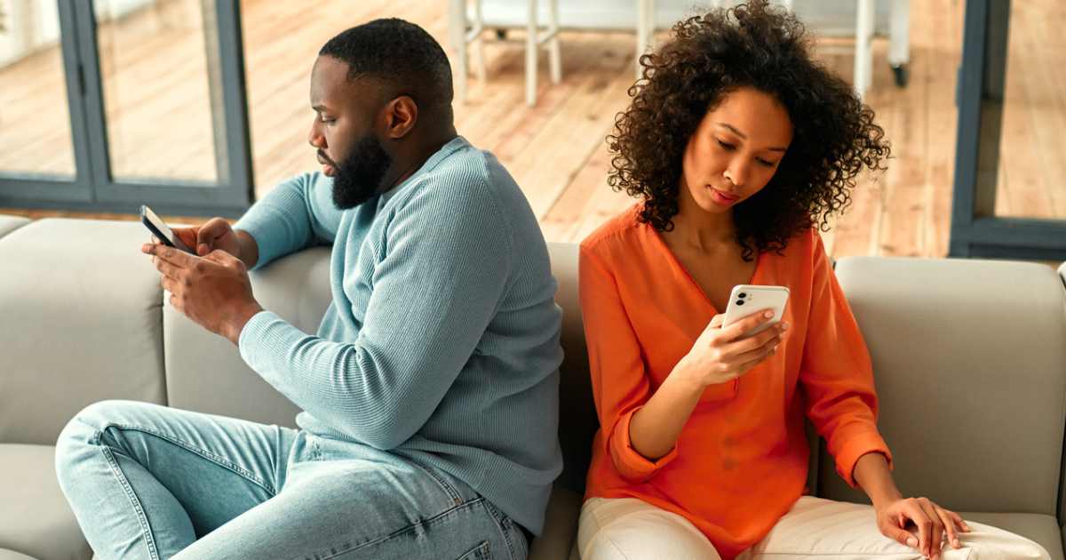 New Study Shows Impact of Technology on Relationships | SafeWise